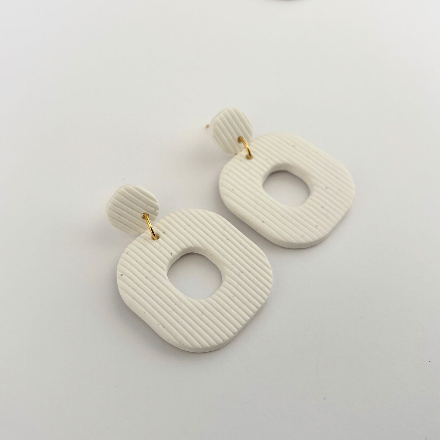 Pendientes Naya