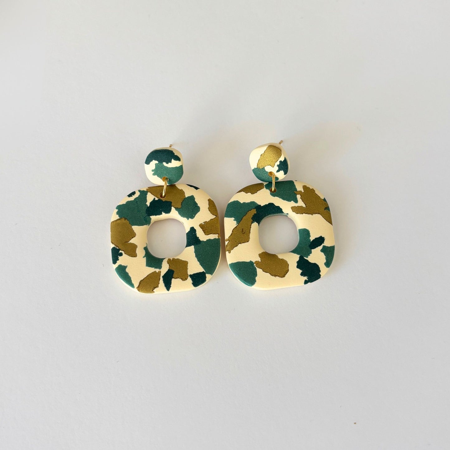 Pendientes Naya