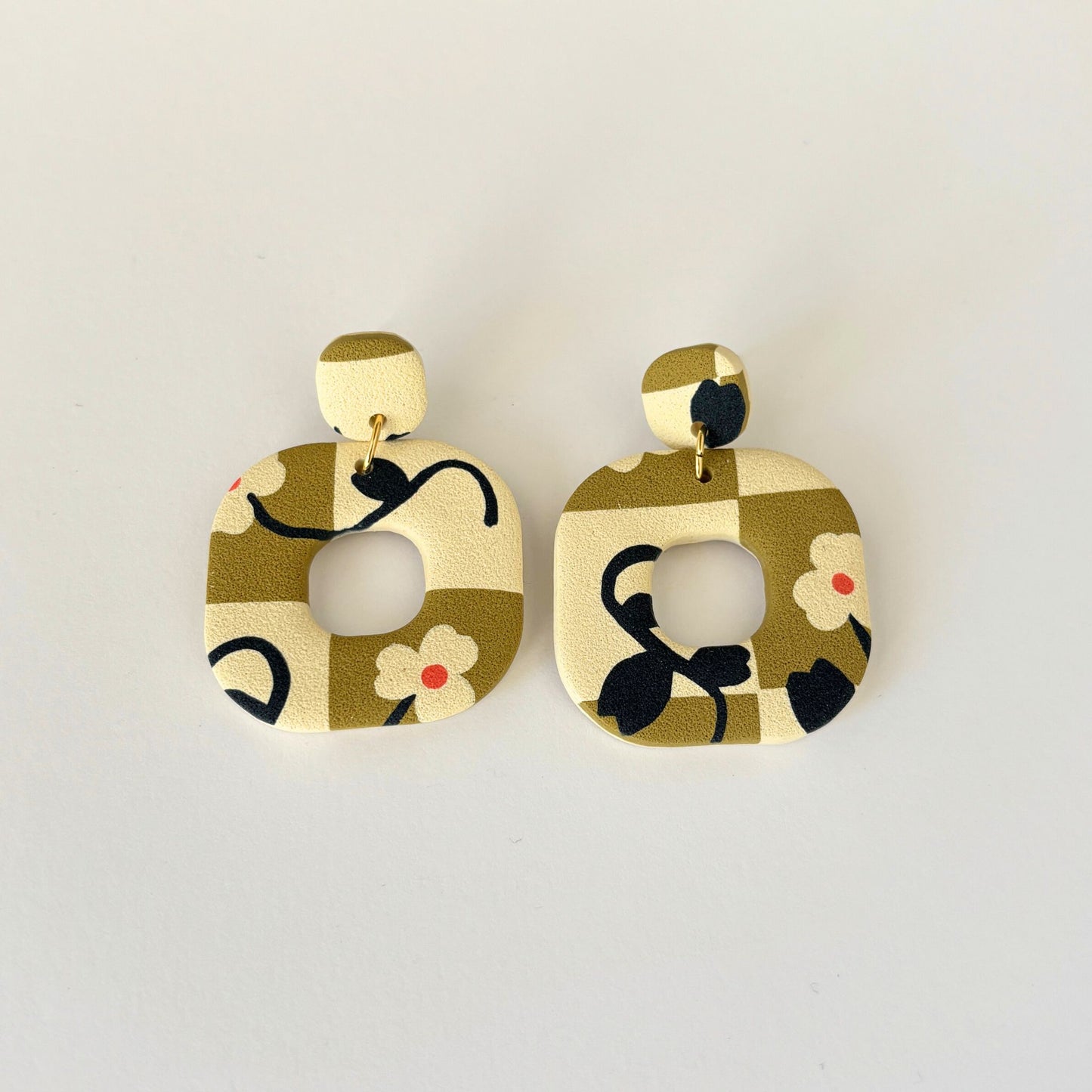 Pendientes Naya