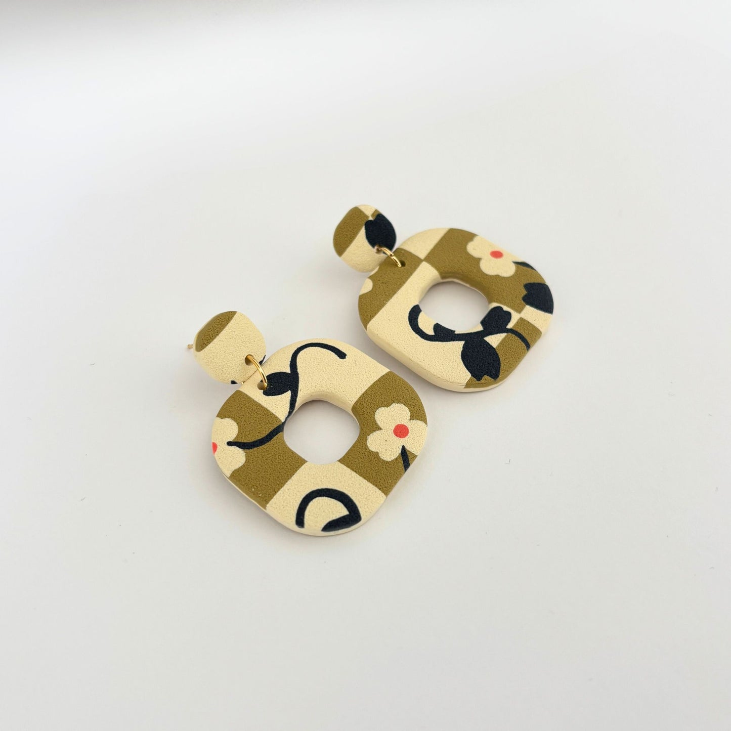 Pendientes Naya