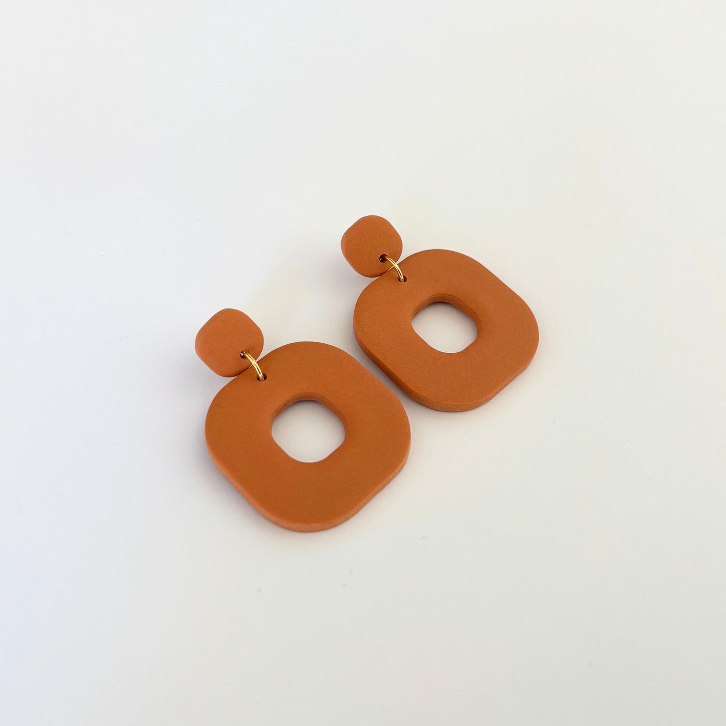 Pendientes Naya